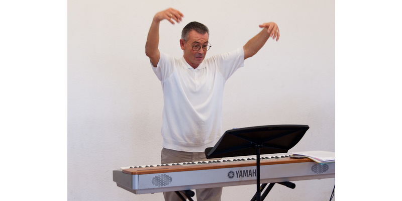 Rolf Hofer während den Proben 2011