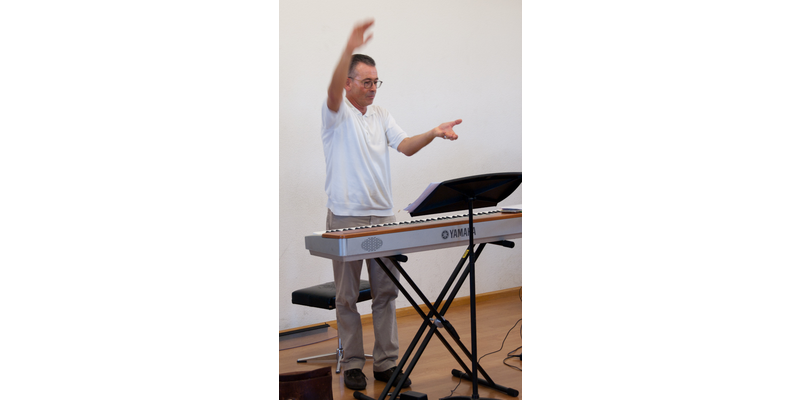 Rolf Hofer während den Proben 2011