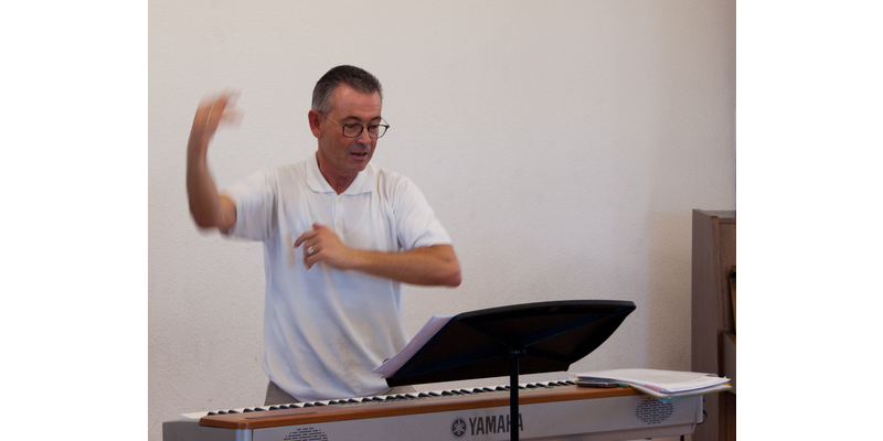 Rolf Hofer während den Proben 2011